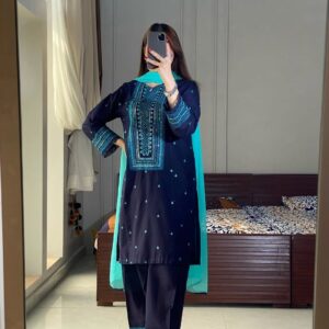 সিকোয়েন্স এমব্রয়ডারি থ্রি-পিস